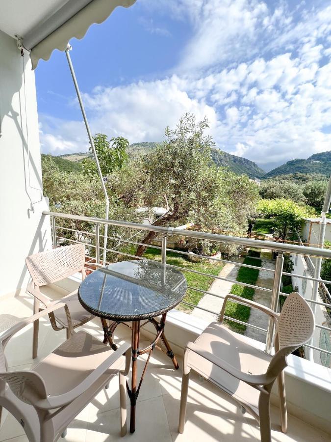 Ionian View B&B Himare Exteriör bild