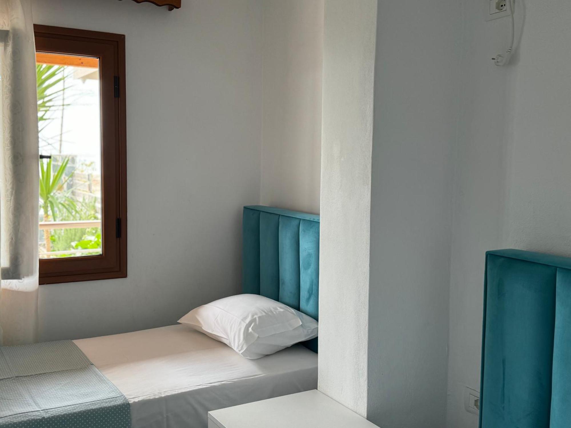 Ionian View B&B Himare Exteriör bild