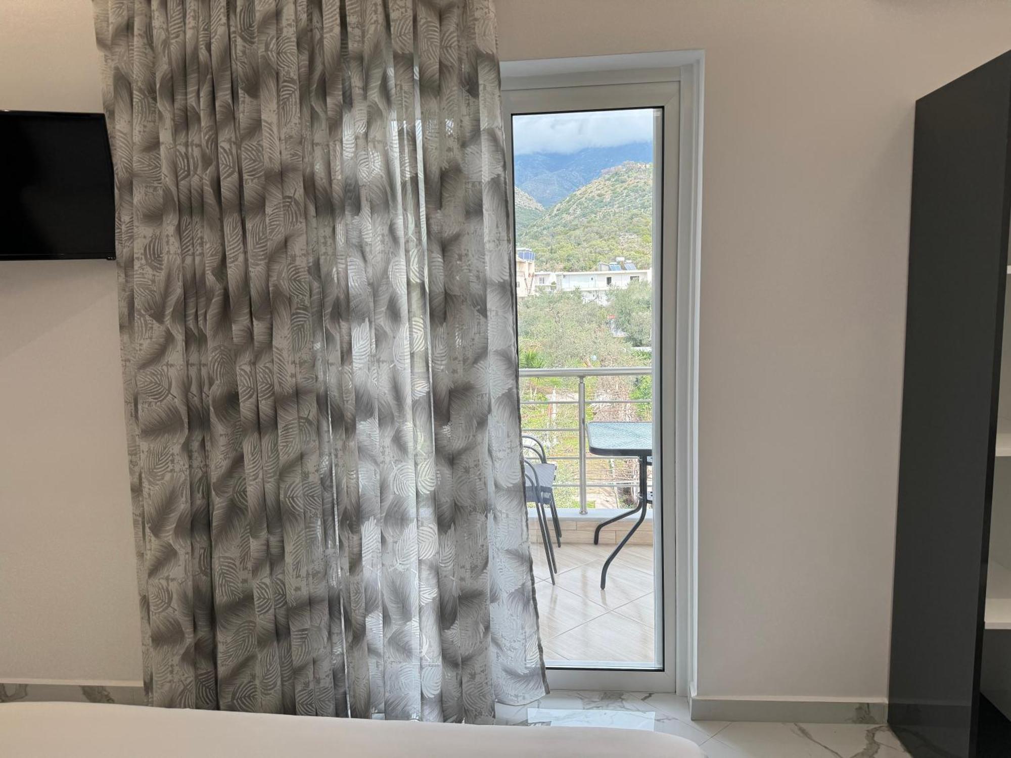 Ionian View B&B Himare Exteriör bild
