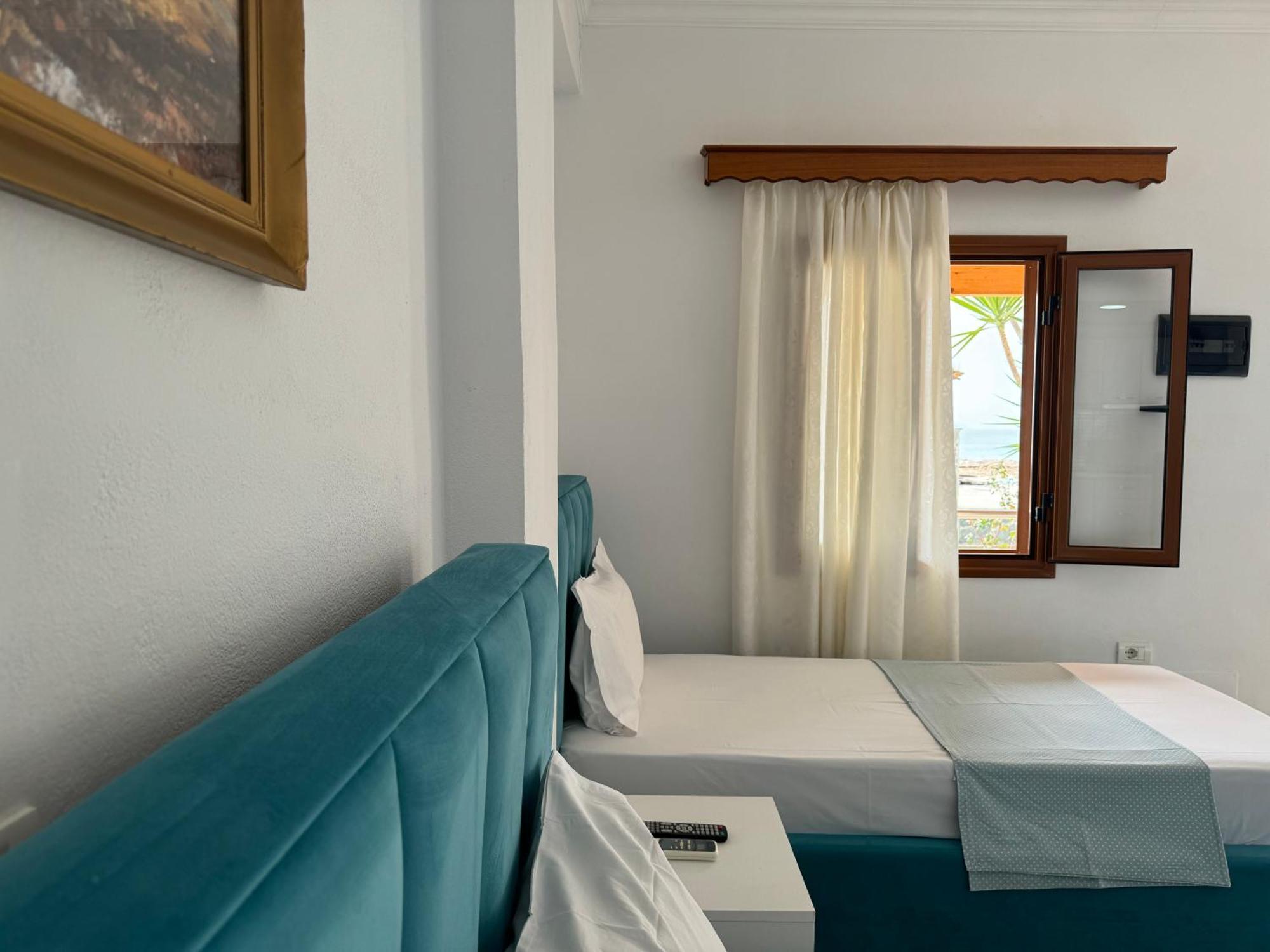 Ionian View B&B Himare Rum bild